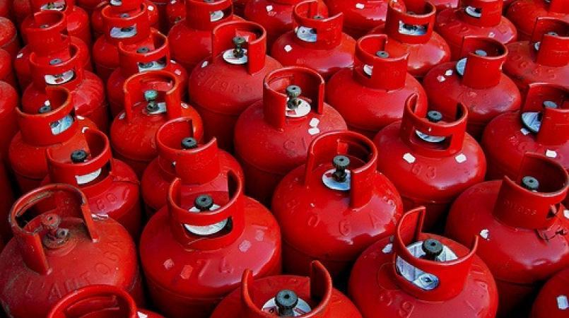 Gas Cylinder without subsidy to cost INR 86 more from today - The