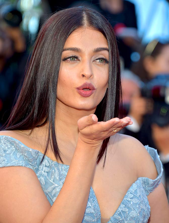 Cannes 2019: Aishwarya Rai Bachchan shimmers in lustrous fish-cut gown |  Fashion Trends - Hindustan Times