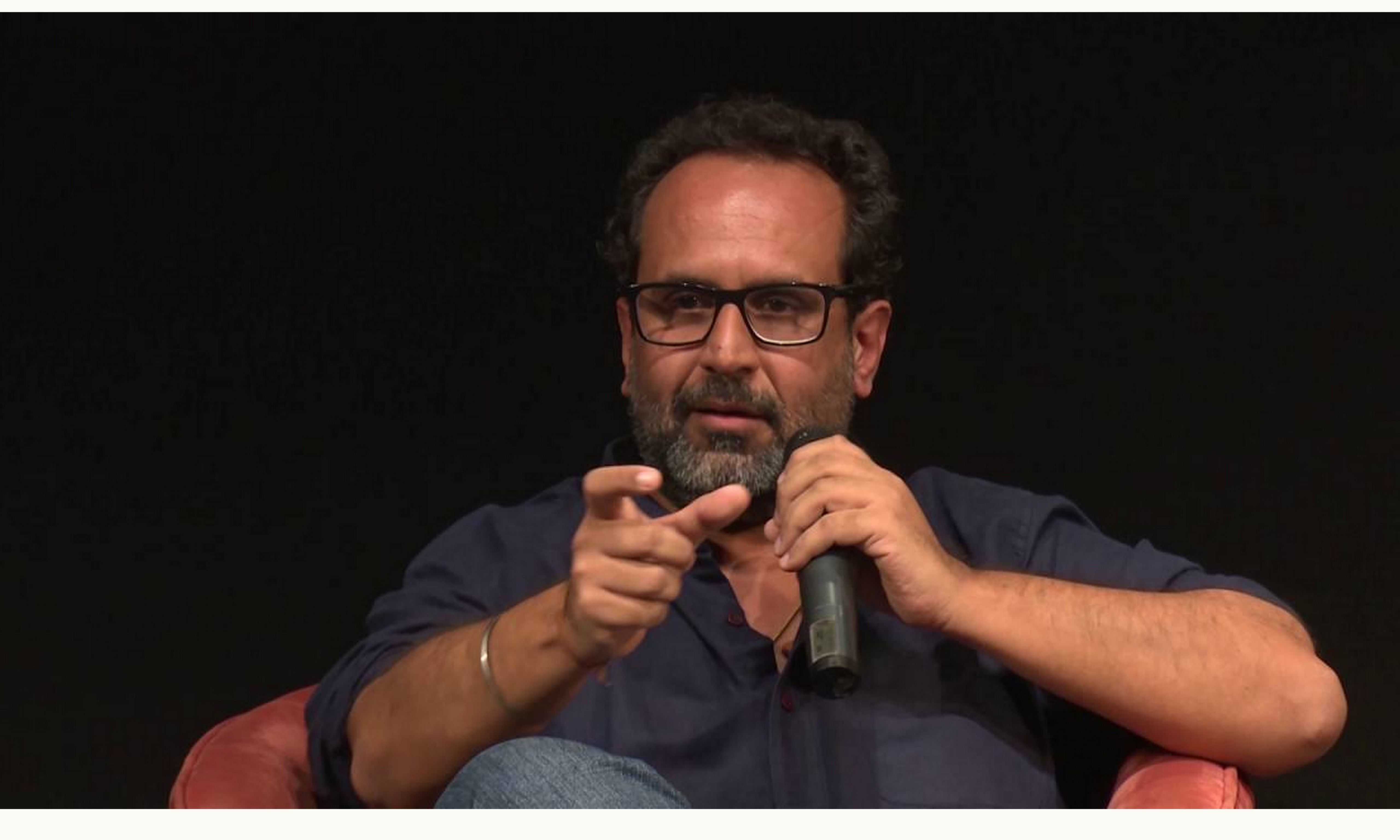 There shouldn't be hesitation to show real issues in films: Aanand L Rai!