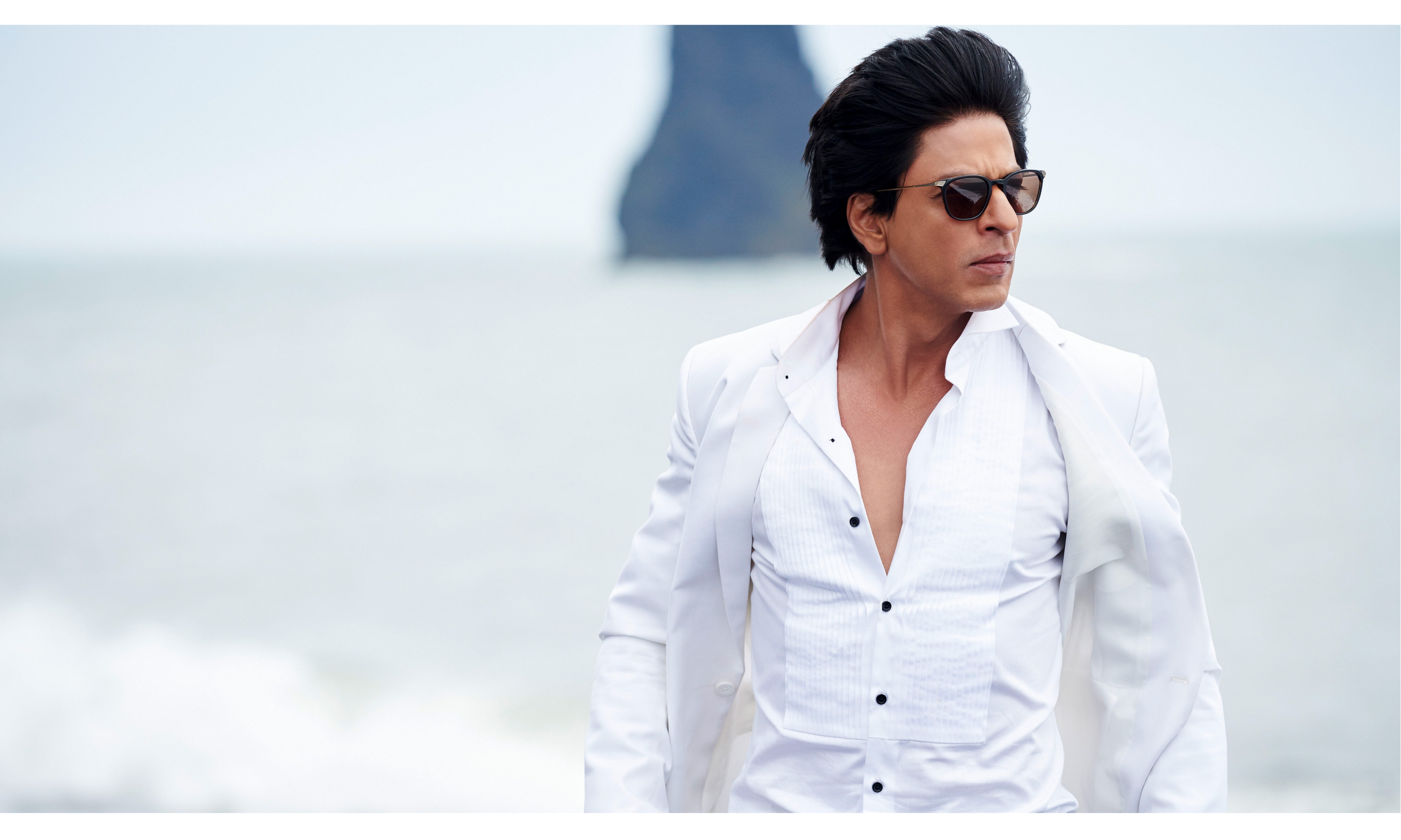 Shah Rukh Khan says that he is Shah Rukh Khan why would he would he would like to be someone else!