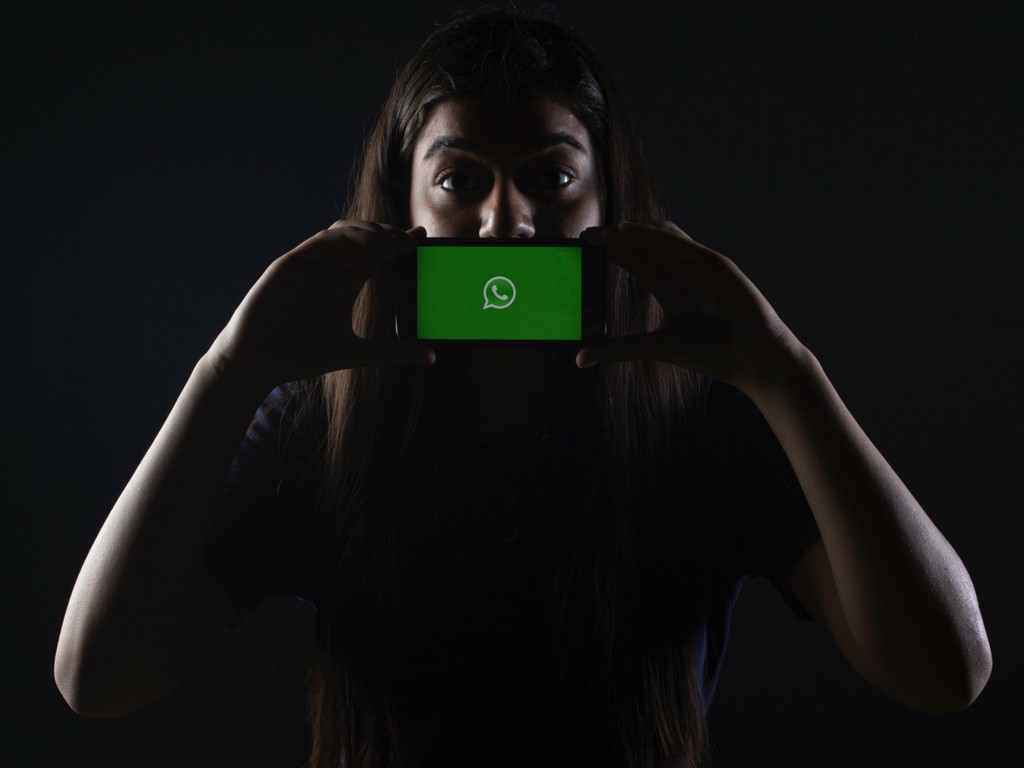 WhatsApp beta version 2.19.101 introduces a new 'Ignore archived chats' feature