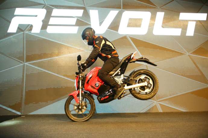Electric vehicle startup Revolt unveils AIenabled motorcycle RV 400