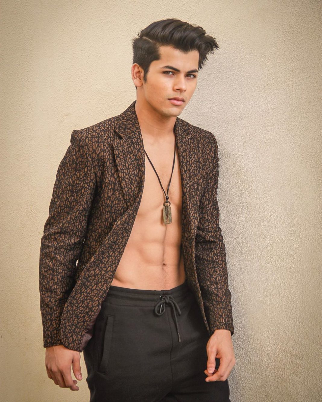 Siddharth Nigam taking internet by storm with THESE latest photos ...