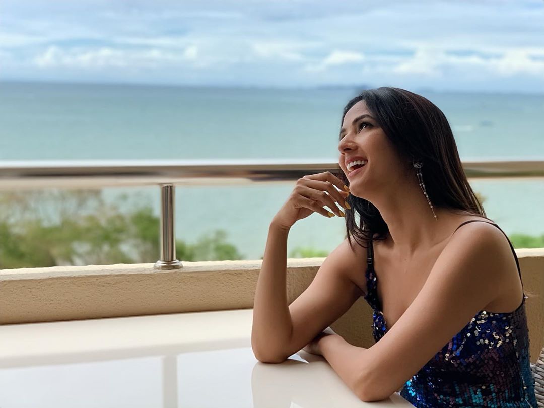 Sonal Chauhan is here to brighten up your day with morning PHOTO.
