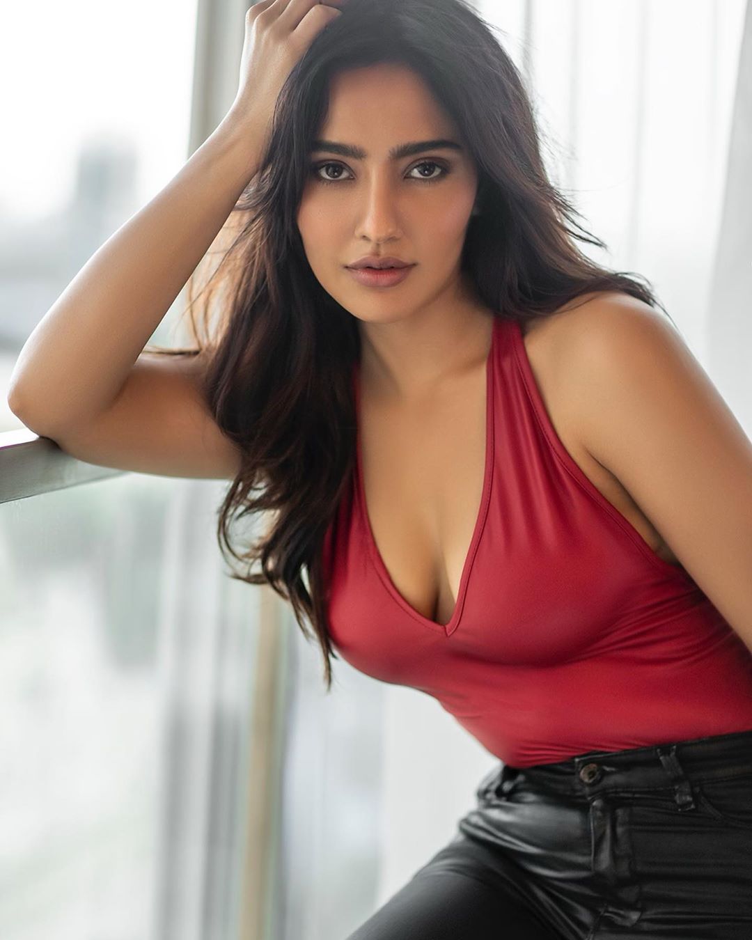 Neha Sharma shakes the internet with her latest pictures - The Indian Wire