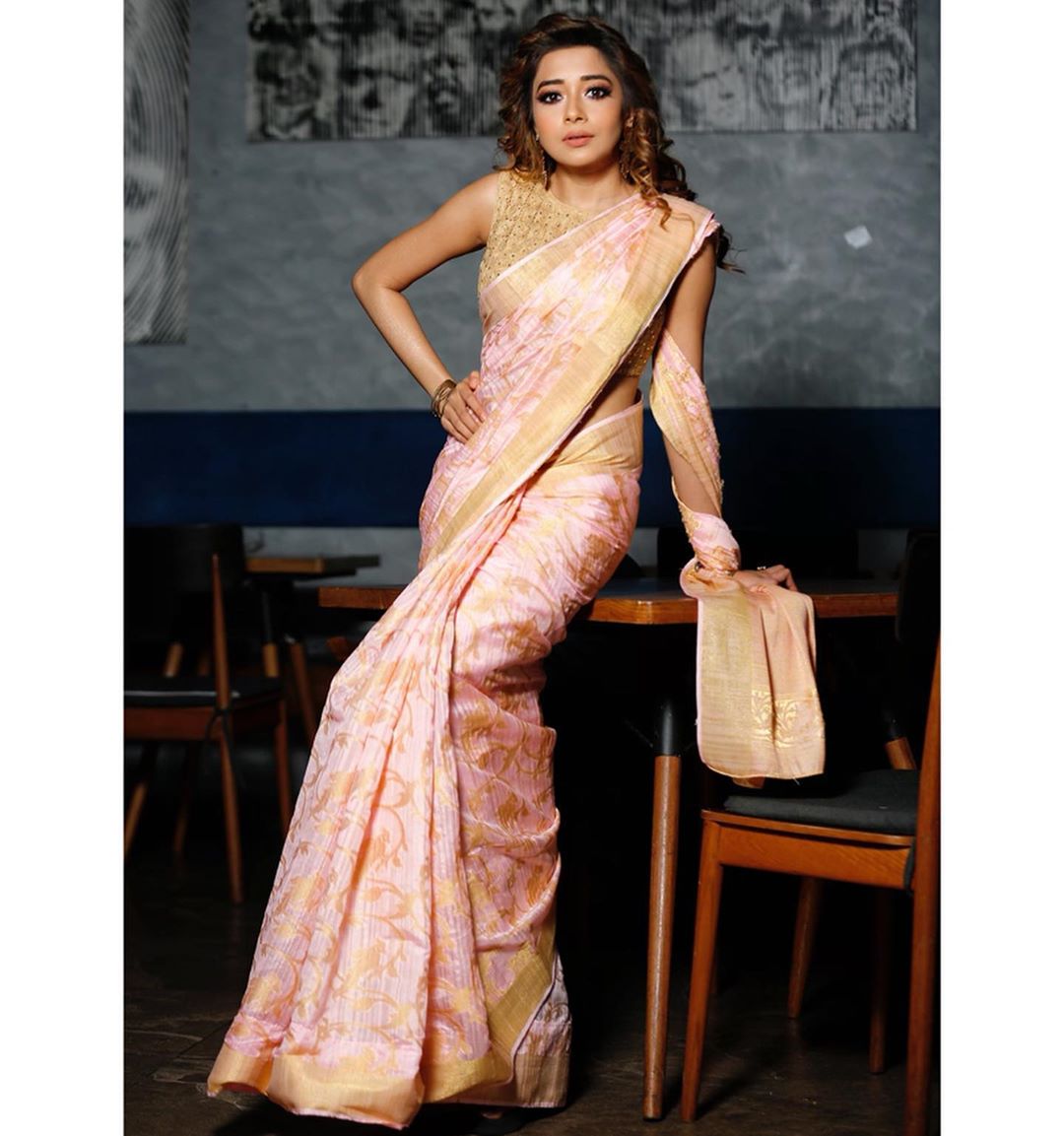 Tina Datta Looks Gorgeous In Her Latest Sari Avatar The Indian Wire