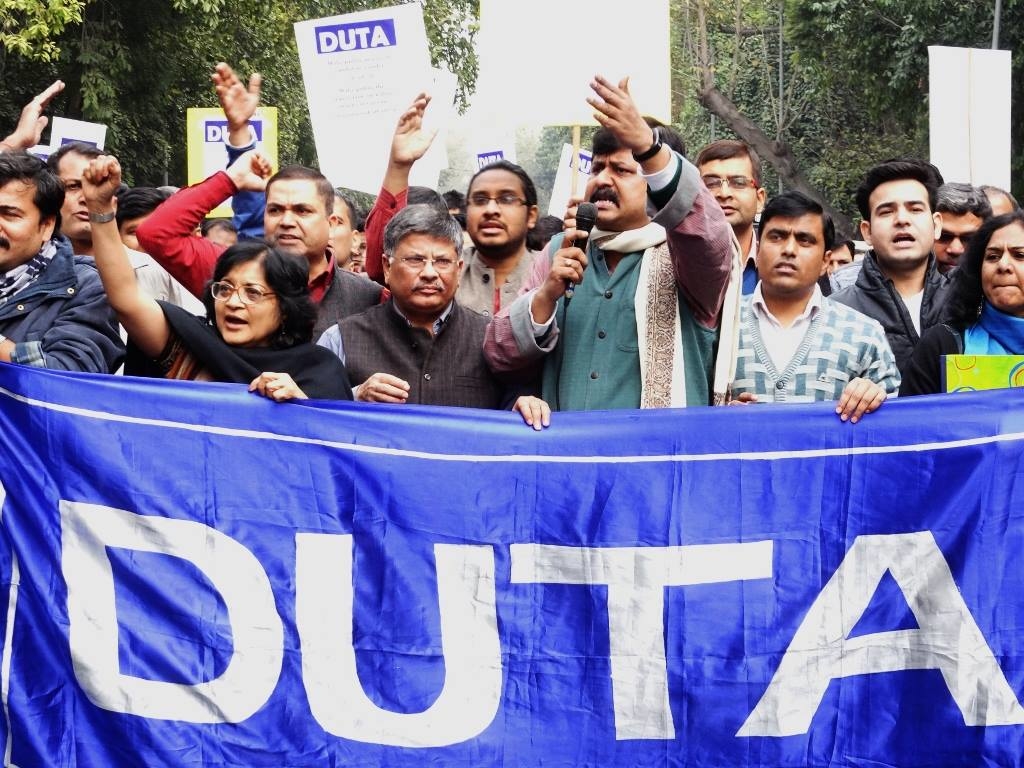 HRD Ministry Agrees To Amend Recruitment Rules After Meeting With Protesting DU Teachers