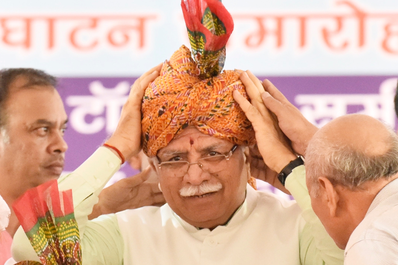 The Haryana government led by Manohar Lal Khattar has decided to open the 'Sanskriti Model School' in every block of the state from the next academic year. These will be operational in all 22 schools in the state working towards enhancing the quality of education.  The Haryana Government has taken numerous initiatives in providing transparent and corruption-free e-governance to the people. The government will work towards effective use of Information Technology to check corruption which acts like cancer, said Chief Minister Manohar Lal Khattar. Meanwhile, CM Khattar praised the efforts and initiatives under the Saksham Haryana Project for 2 years which encouraged the digital involvement with Books and Application Chalklit. 107 out of 119 blocks have been declared saksham and 86% grade-level qualified.  Saksham Haryana Project is an initiative by the Haryana Education Ministry led by Ram Bilas Sharma has worked towards providing technology to teachers, education officers, students through student tests, management information systems and academic monitoring system portal.