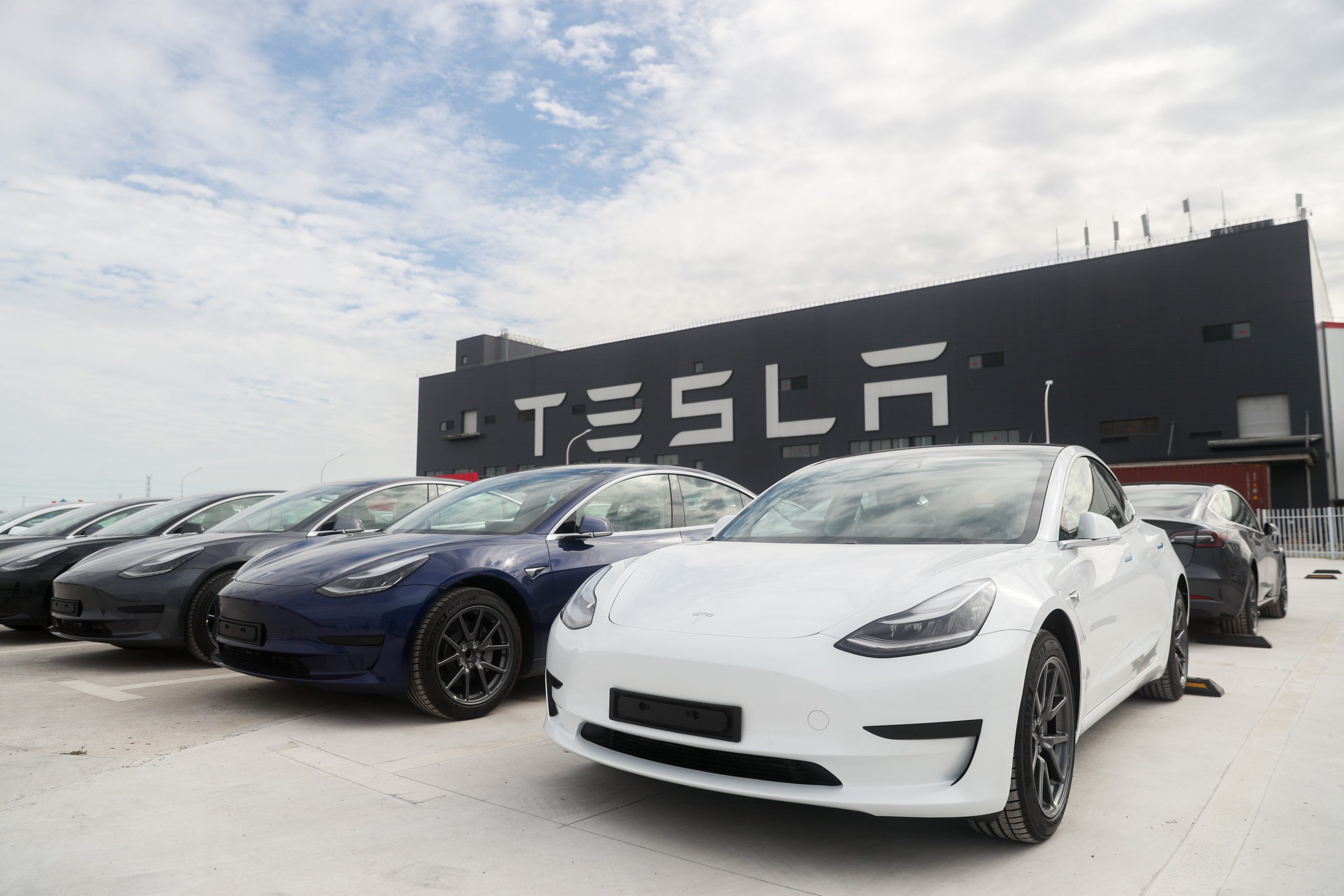 Tesla-is-all-set-to-arrive-in-India
