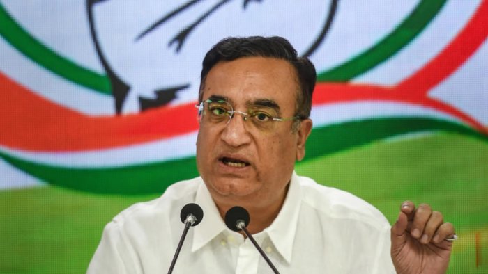 Ajay Maken against supporting Kejriwal over ongoing ordinance row