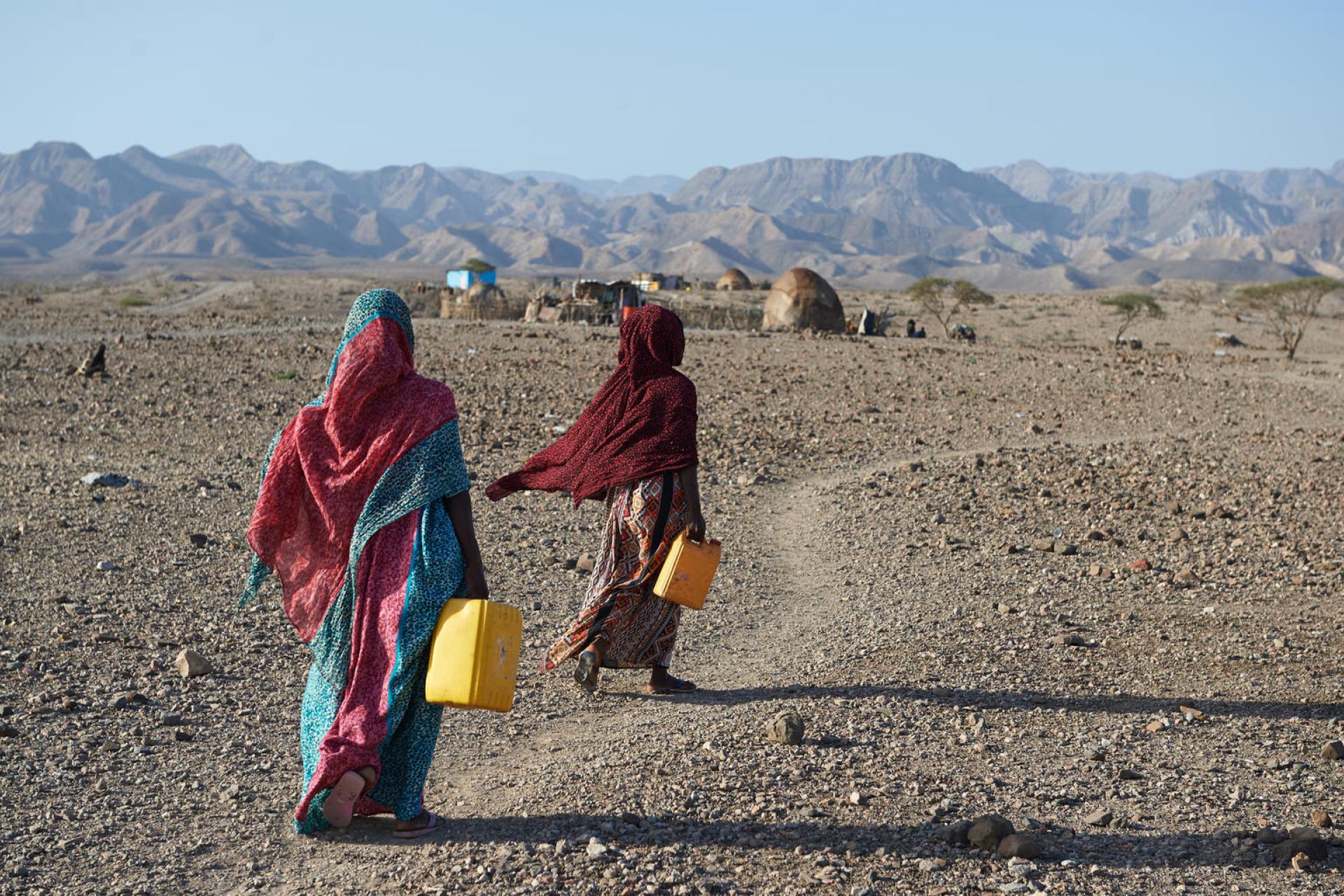 Global water crisis effects women disproportionately. Image Credits: UNICEF / Noorani